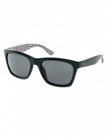 Солнцезащитные очки Lacoste L1010