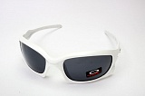   Oakley L8014